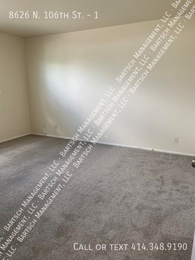 8626 North 106th Street #1 - Photo 4 of 6