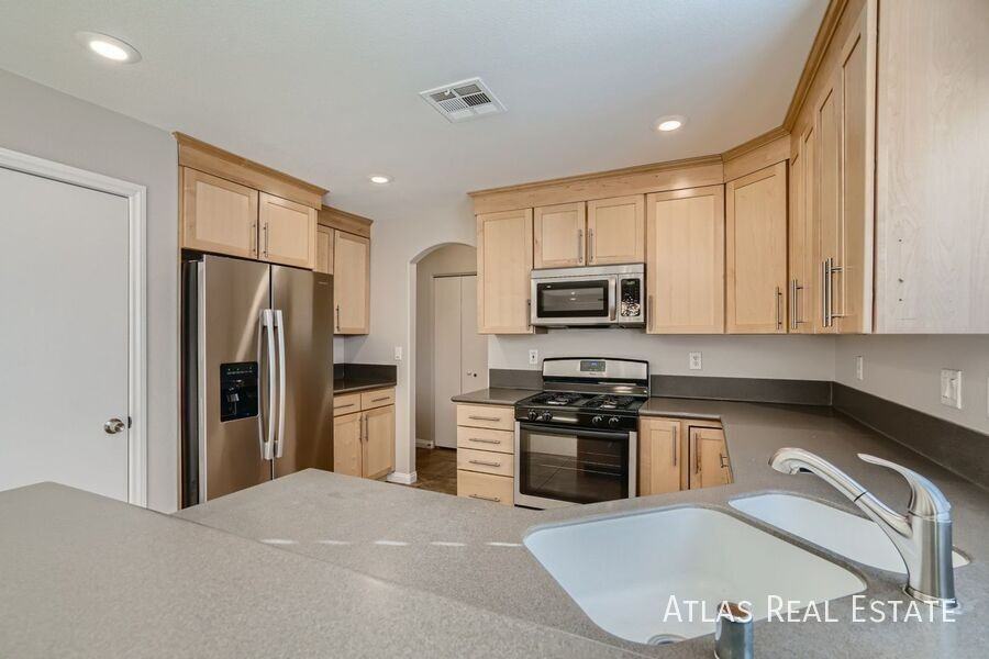 8125 Indigo Gully Ct - Photo 2 of 33