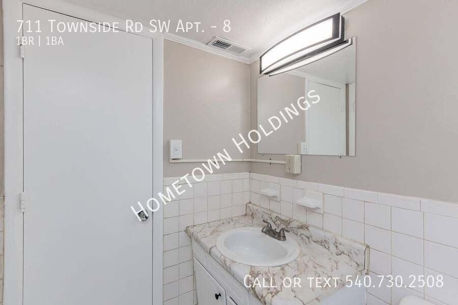 711 Townside Rd Sw #8 - Photo 6 of 17