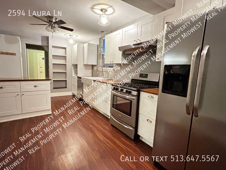 2594 Laura Lane - Photo 3 of 22