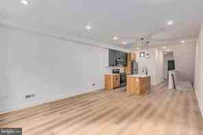 1222 West Silver Street #1 - Photo 7 of 17