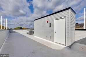 1222 W Silver St #3 - Photo 2 of 14