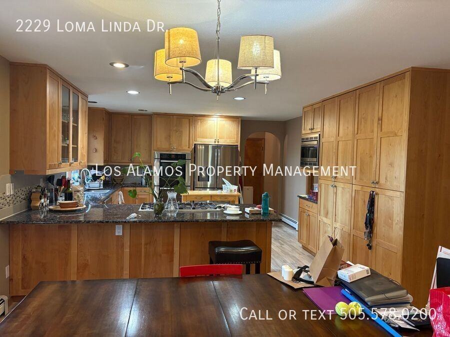 2229 Loma Linda Dr - Photo 3 of 27