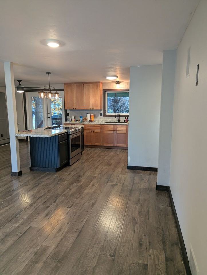 1460 Marjorie St - Photo 5 of 21