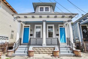 featured image of 2117 Marais St #1