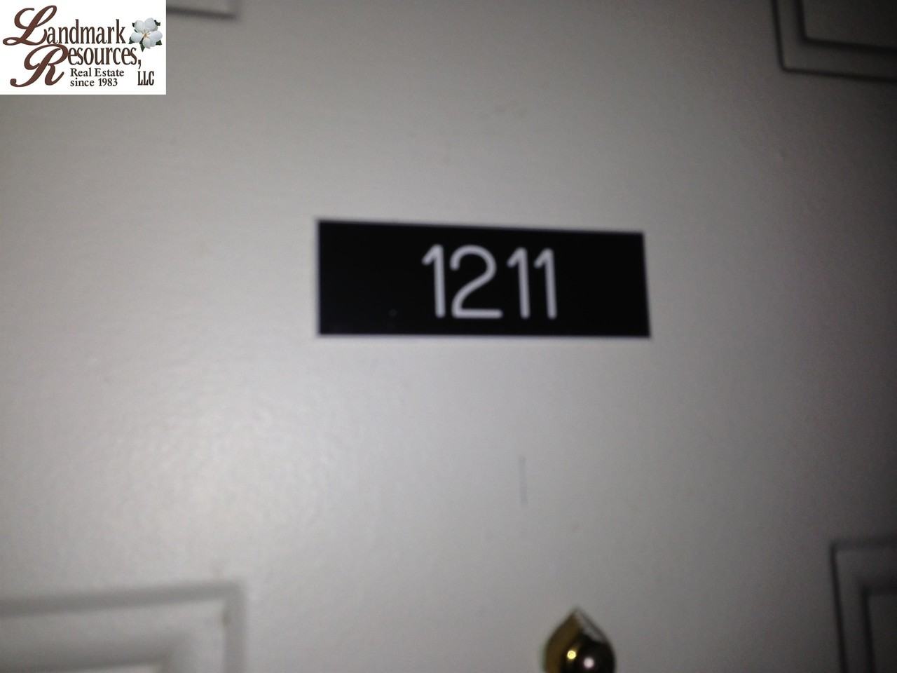 1600 Park Circle #1211 - Photo 2 of 7