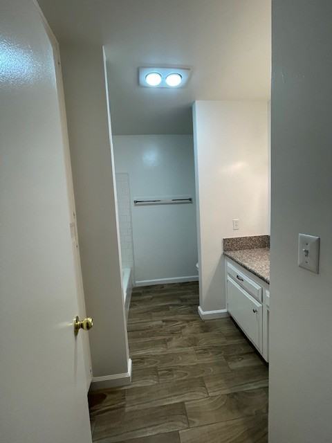 4201 California Ave - Photo 3 of 12