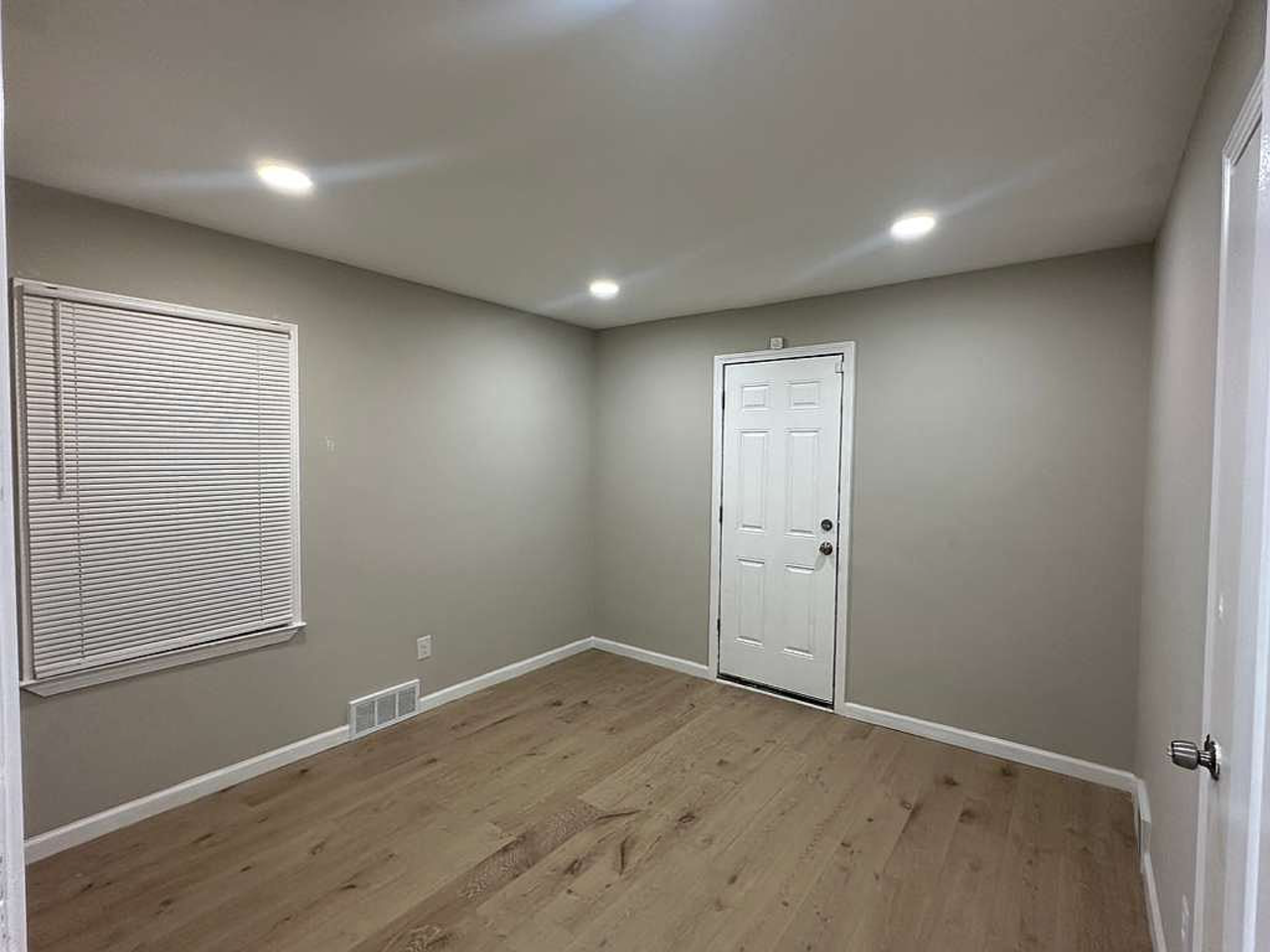 14301 Montrose St #1 - Photo 6 of 16