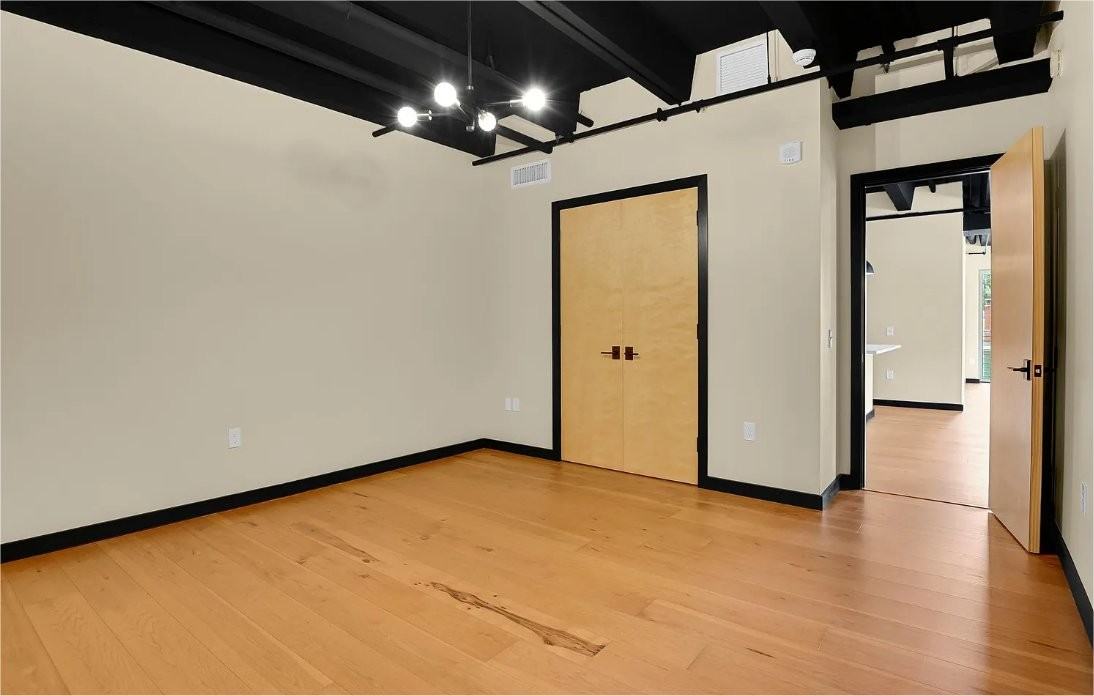 20 Boulder Crescent St #201 - Photo 6 of 8