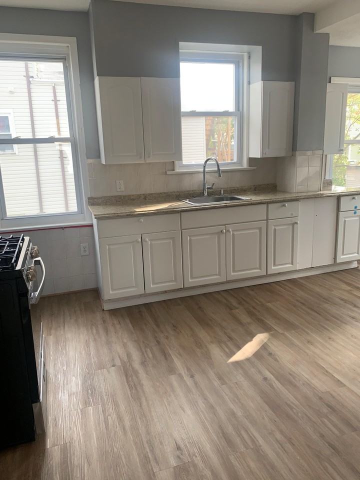 Pacific St N #2 - Photo 2 of 11