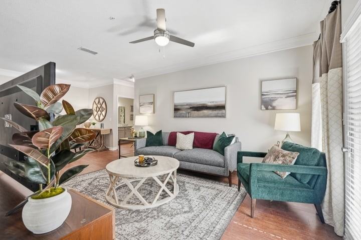 The Glen at Alexander Apartments - Photo 2 of 32