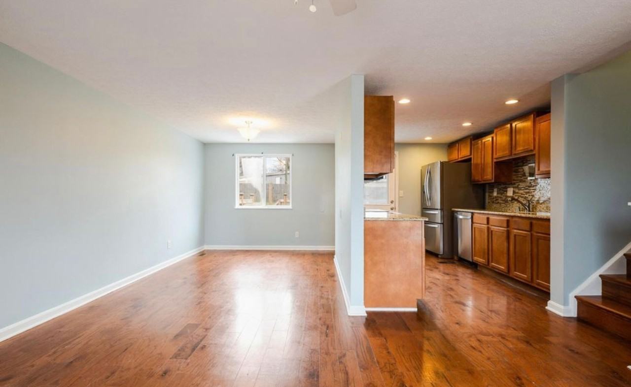 5402 Hasbrook Dr - Photo 3 of 18