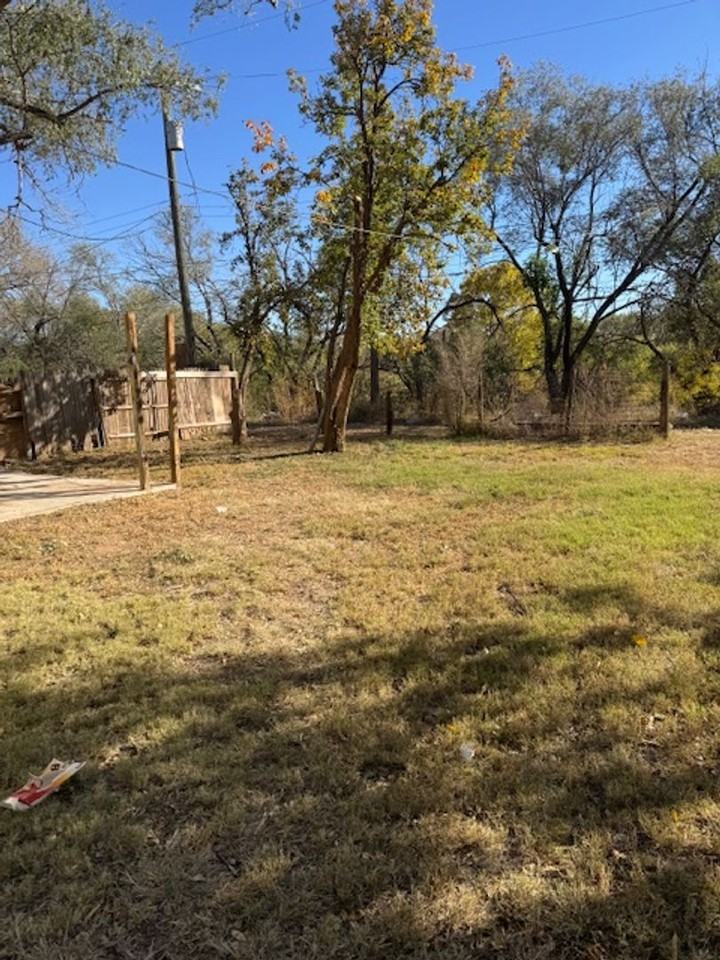 2710 E 3rd St - Photo 7 of 8