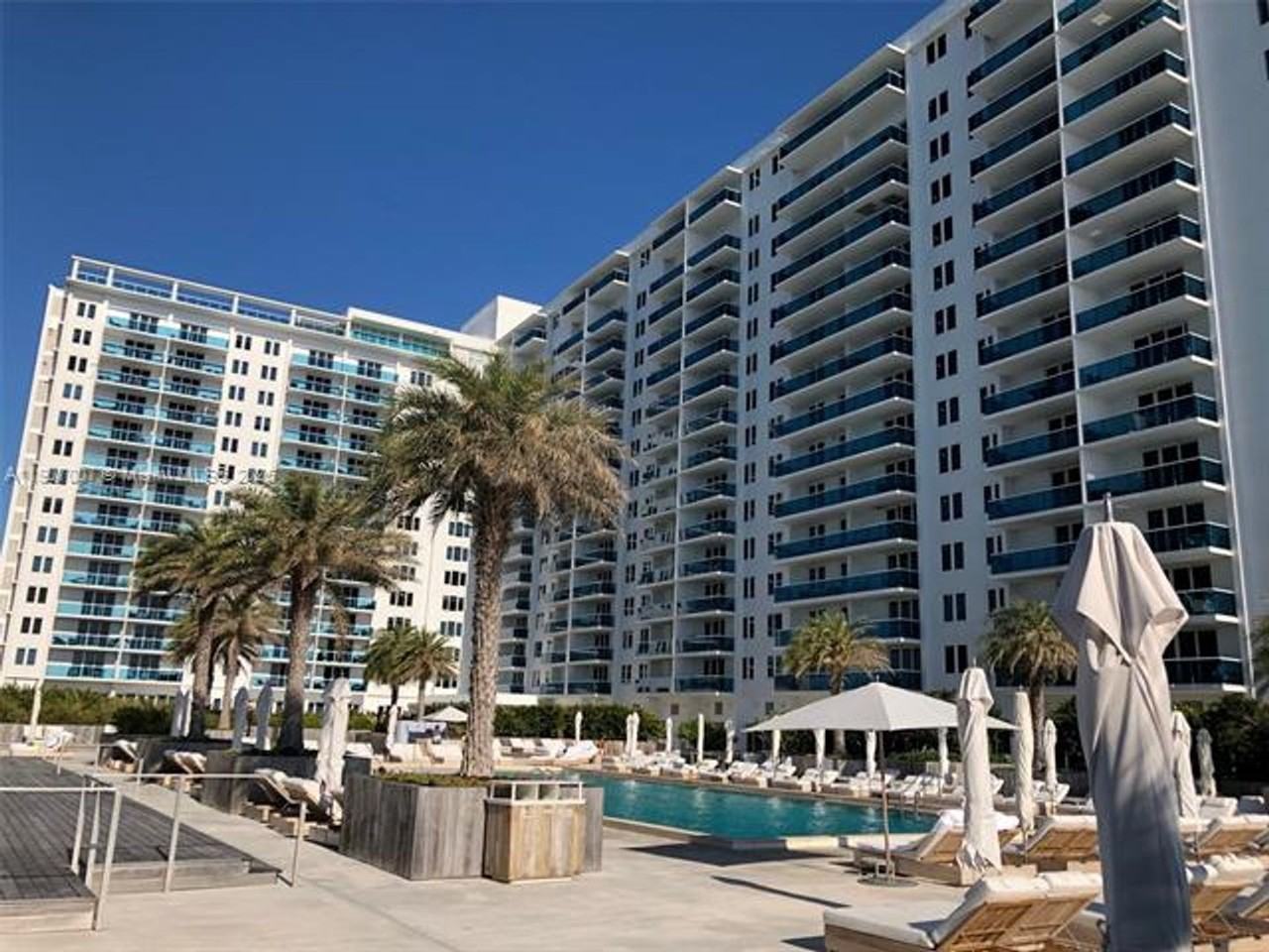 2301 2301 Collins Av appt 737 - Photo 2 of 32