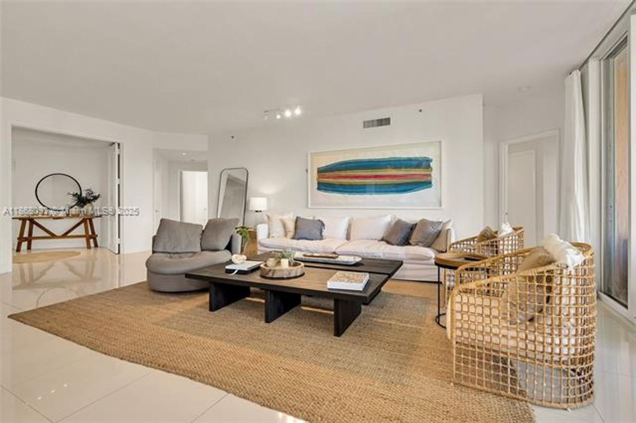 733 Crandon Blvd #406 - Photo 3 of 24