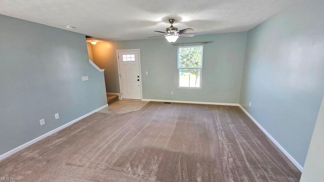 3320 Blossom Trl - Photo 4 of 23