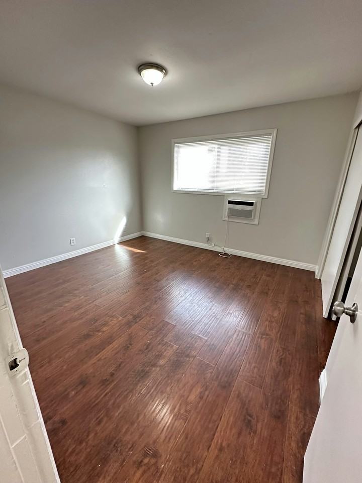 22877 Adrienne Avenue, Unit 12 - Photo 4 of 11