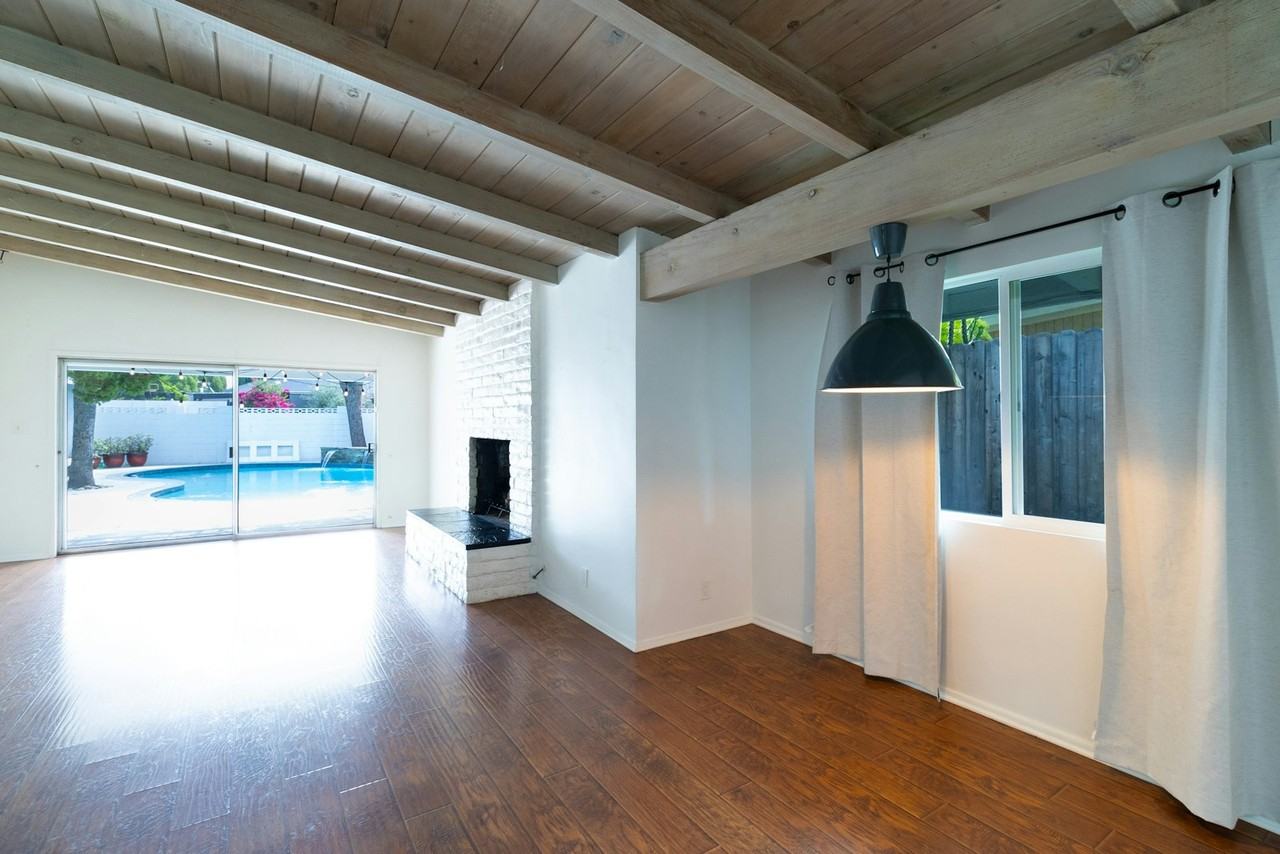 5652 Fallbrook Avenue - Photo 5 of 25