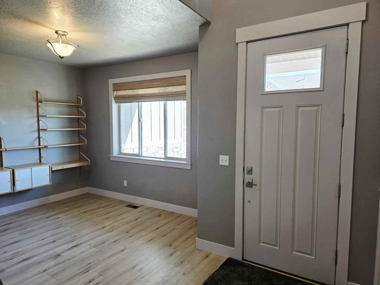 9051 North Clubhouse Lane - Photo 3 of 33