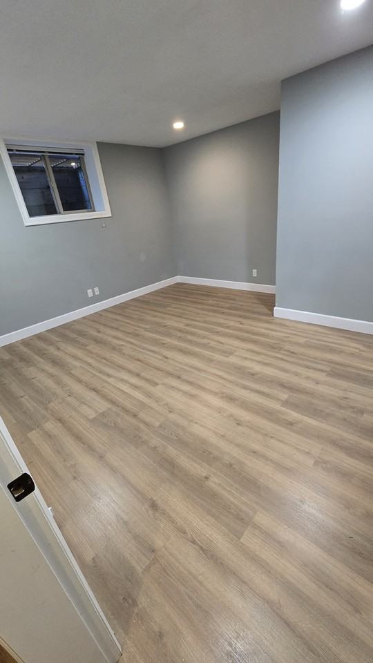 6982 195 Street - Photo 4 of 5