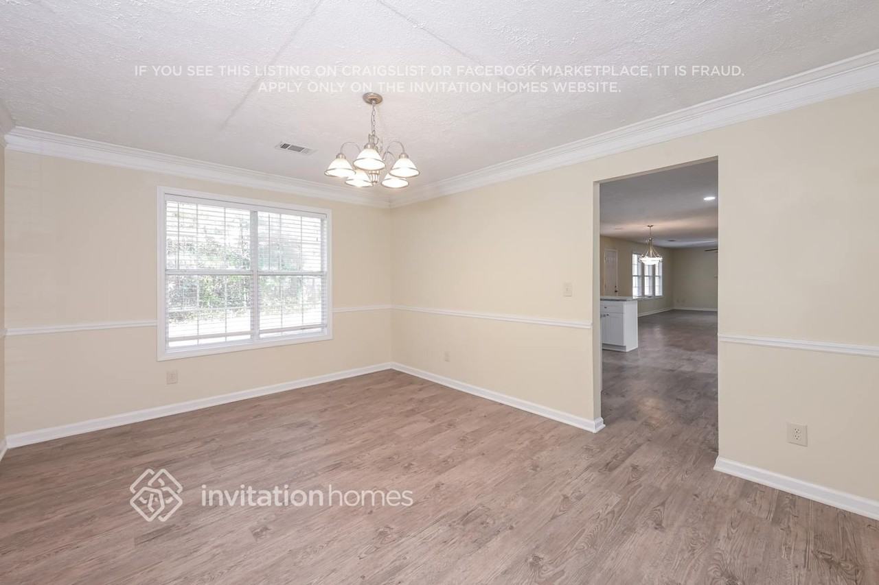 6521 Carriage Lane - Photo 6 of 18