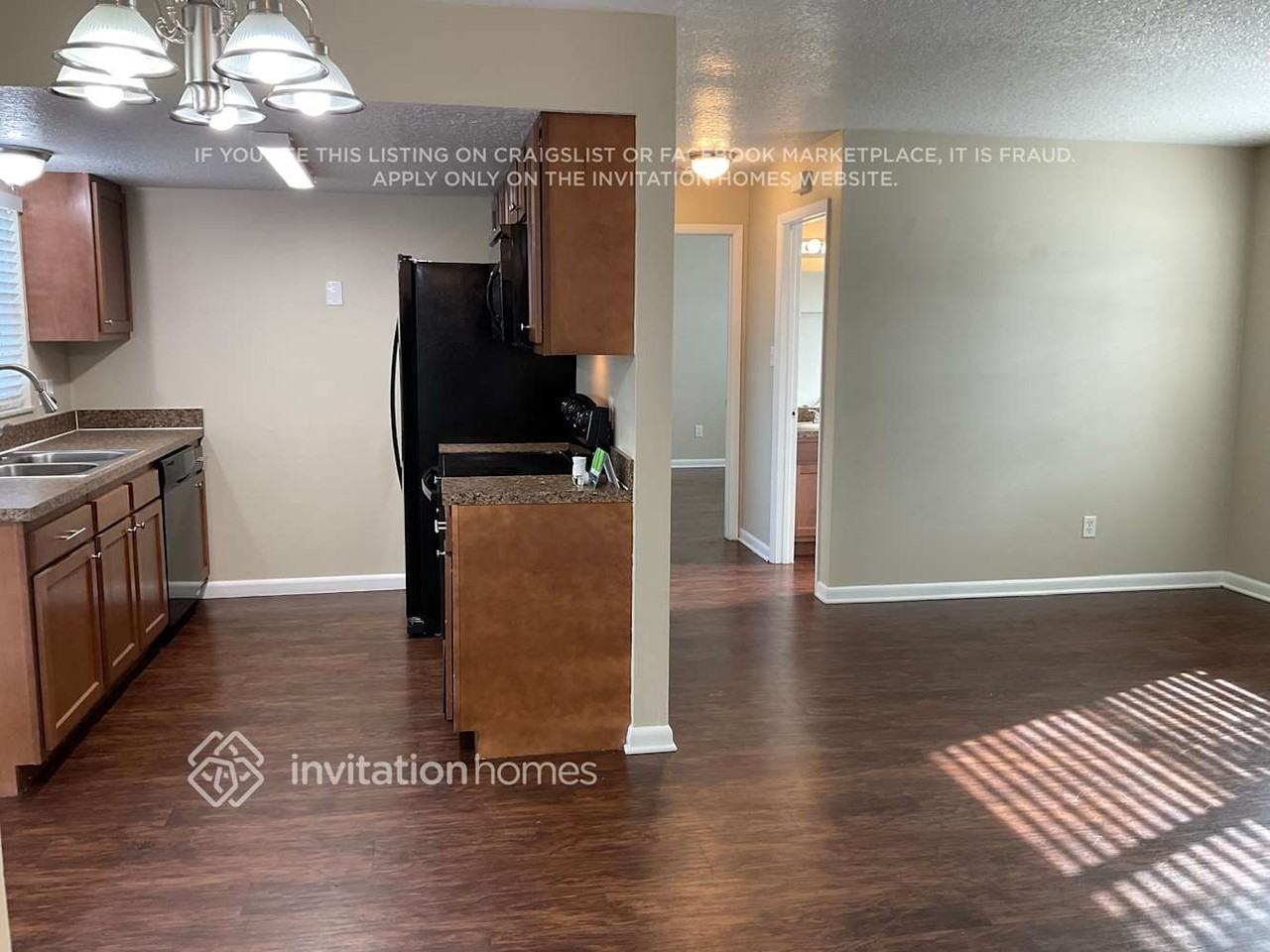 2401 Driftwood Dr - Photo 5 of 18