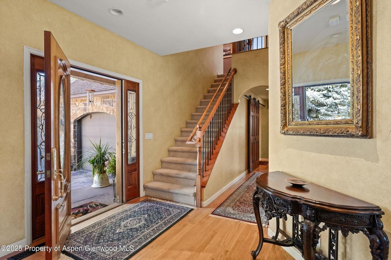 7 Buckskin Ct - Photo 2 of 30