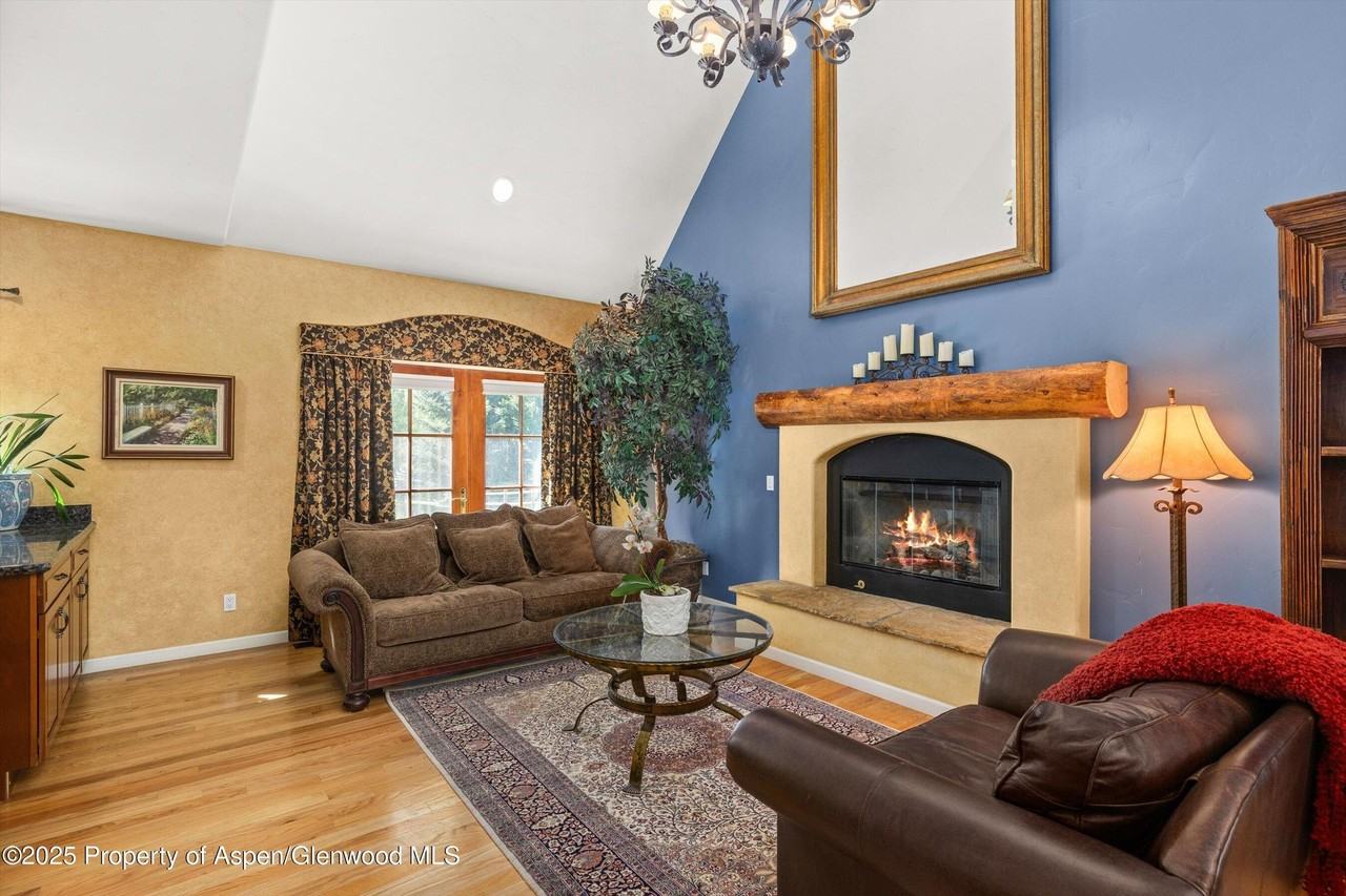 7 Buckskin Ct - Photo 4 of 30