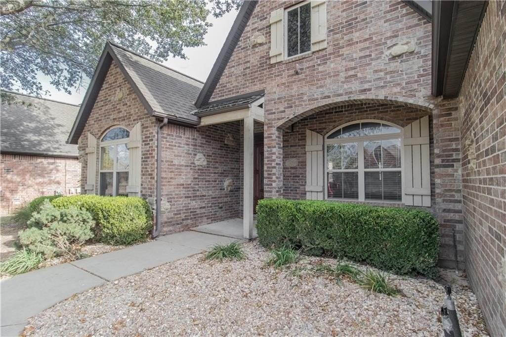 6503 S 34th St - Photo 2 of 24