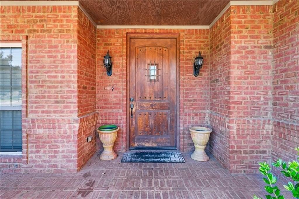 2265 N Covington Park Blvd - Photo 3 of 28