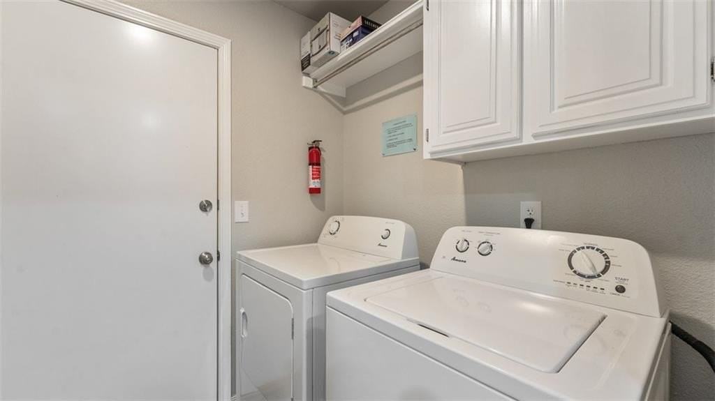 9 Elvendon Dr - Photo 2 of 32