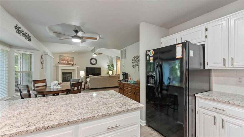 9 Elvendon Dr - Photo 4 of 32