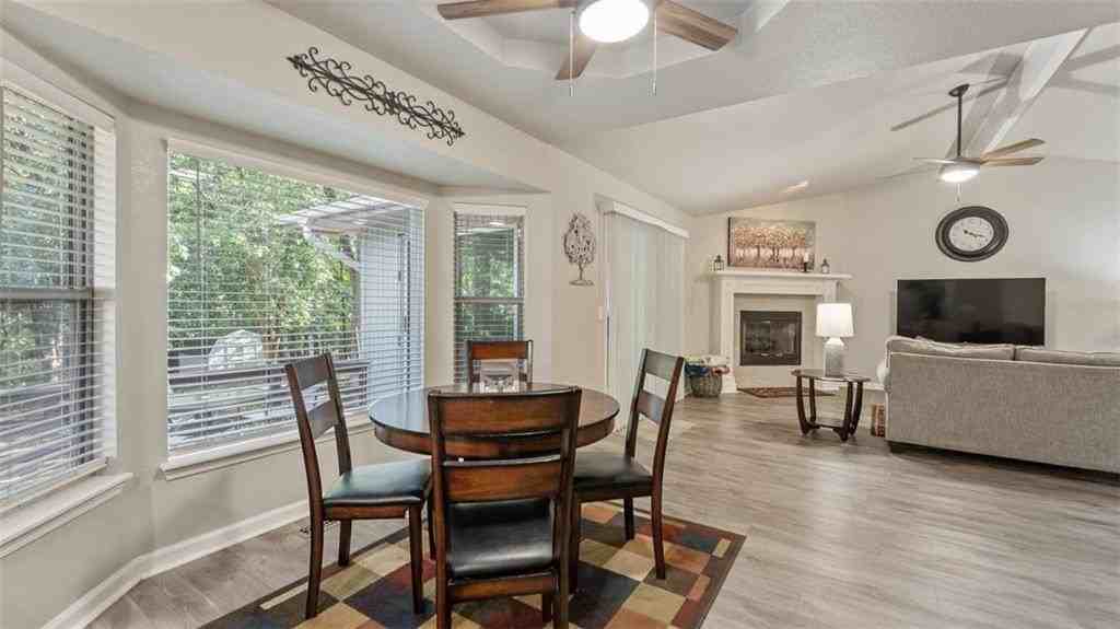 9 Elvendon Dr - Photo 6 of 32