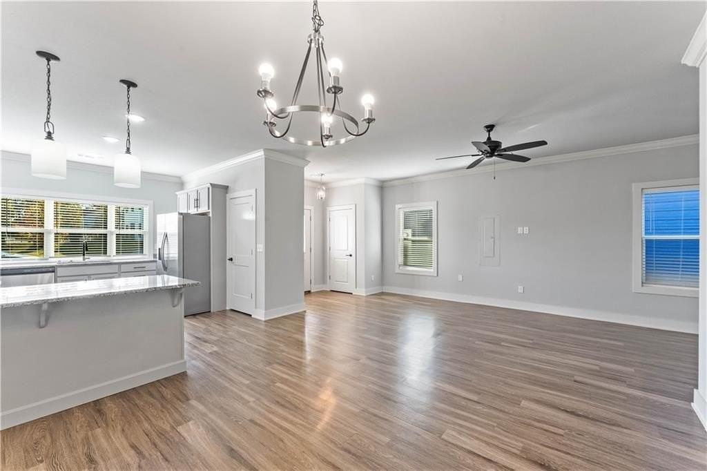 923 Ne Heights Ln - Photo 6 of 32