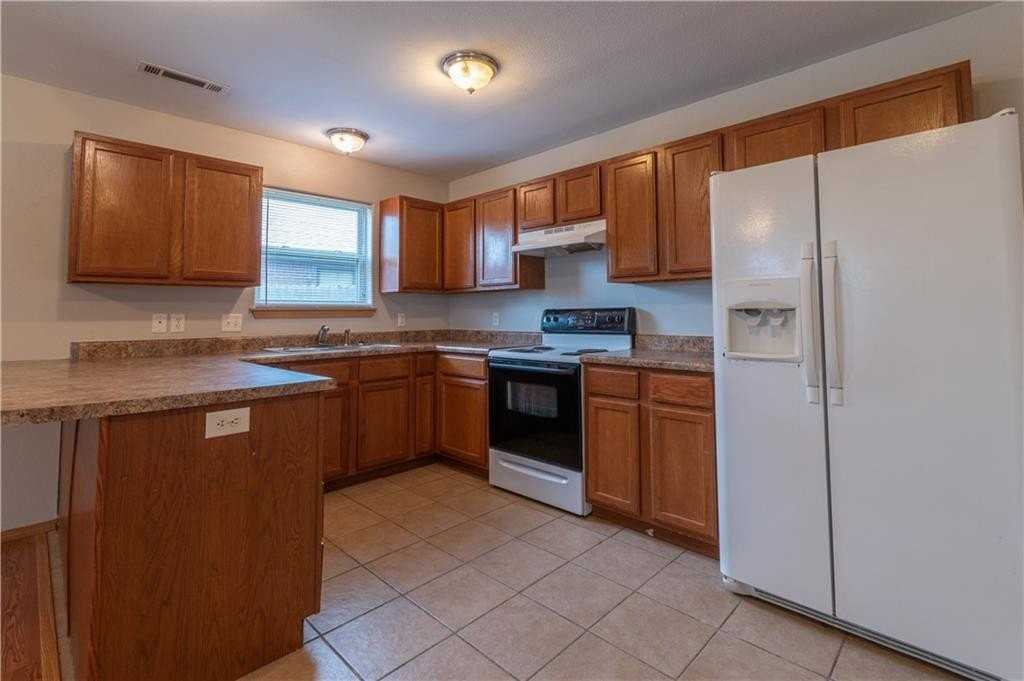 905 Meghan Ct #A - Photo 5 of 14