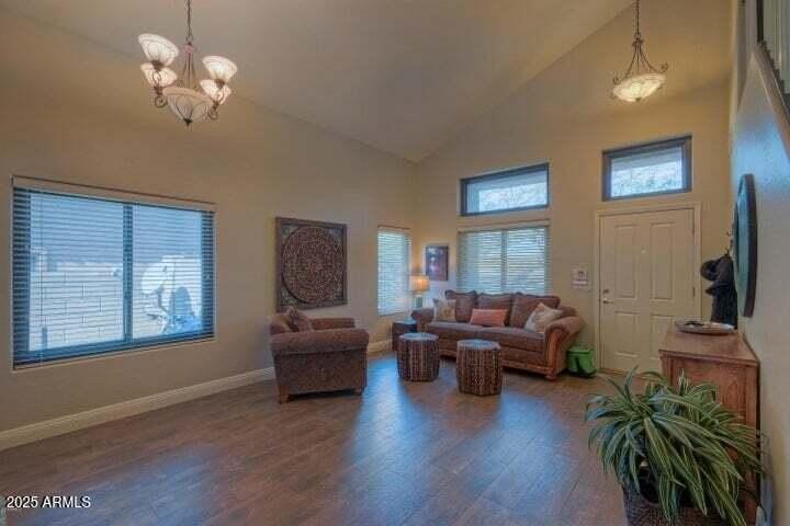 10429 E Hillery Dr - Photo 4 of 37