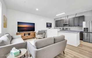 featured image of 838 S Farmer Ave