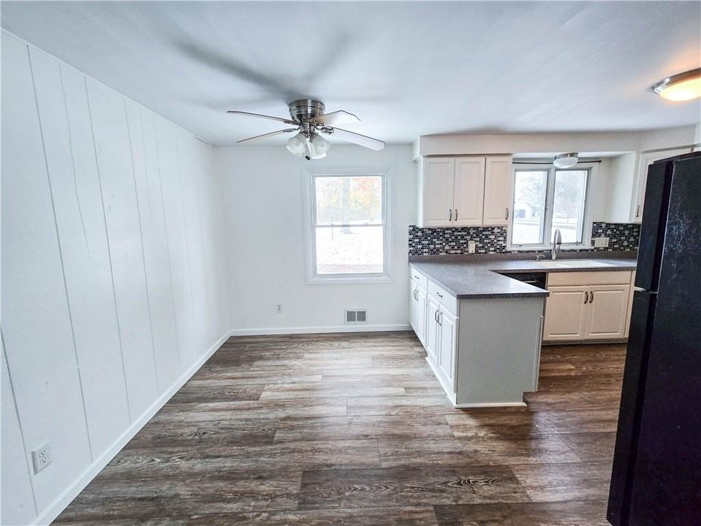 512 Bromley Rd - Photo 7 of 14