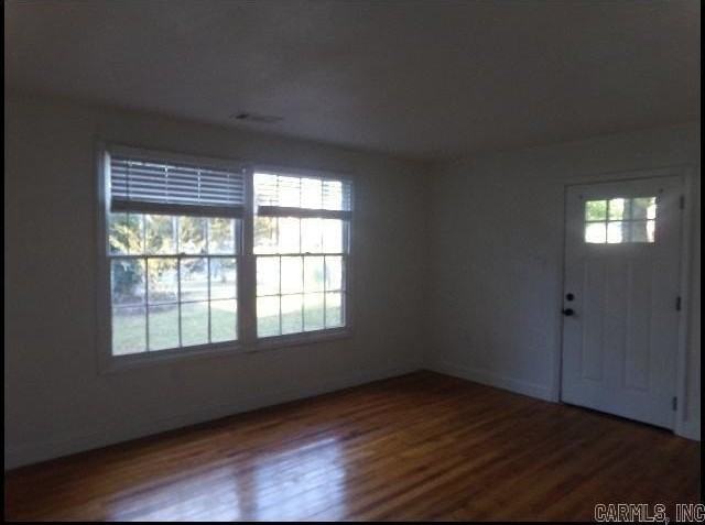 2318 Louisiana St - Photo 2 of 11