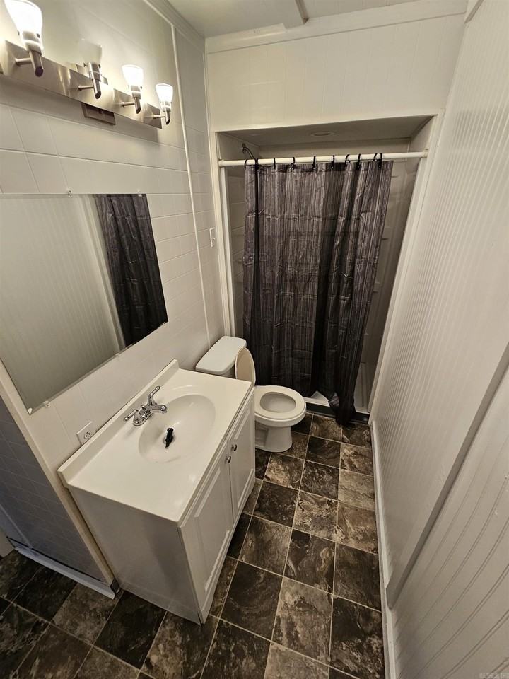 5708 Shamrock Dr - Photo 6 of 7