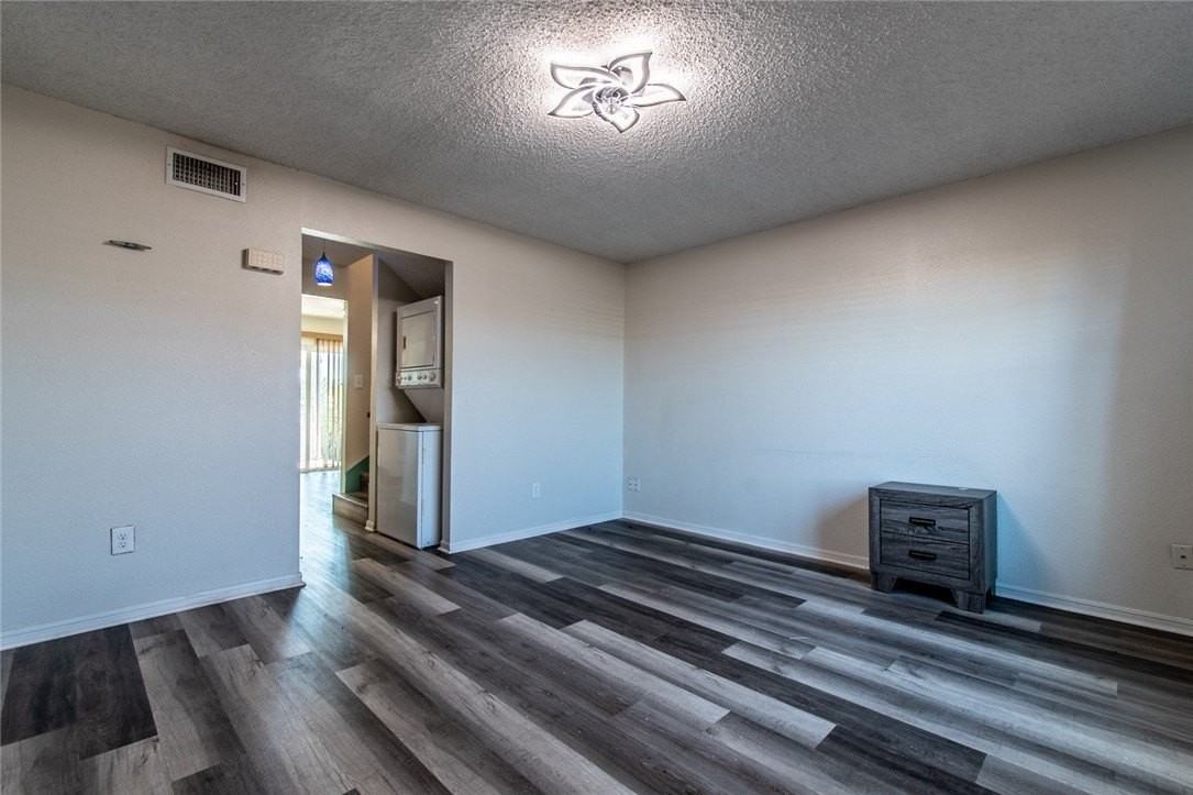 14213 Jackfish Ave - Photo 4 of 34