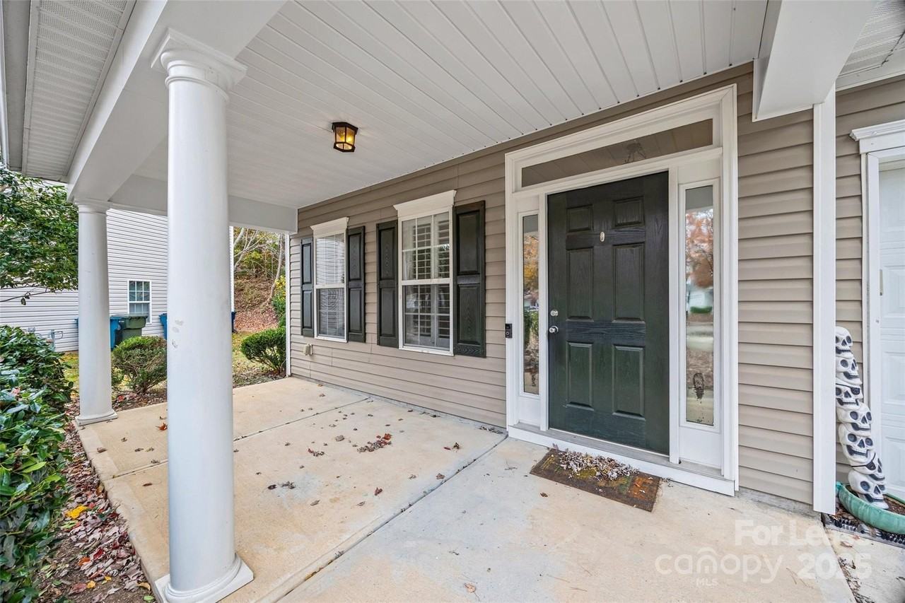 10139 Allison Taylor Ct - Photo 2 of 31