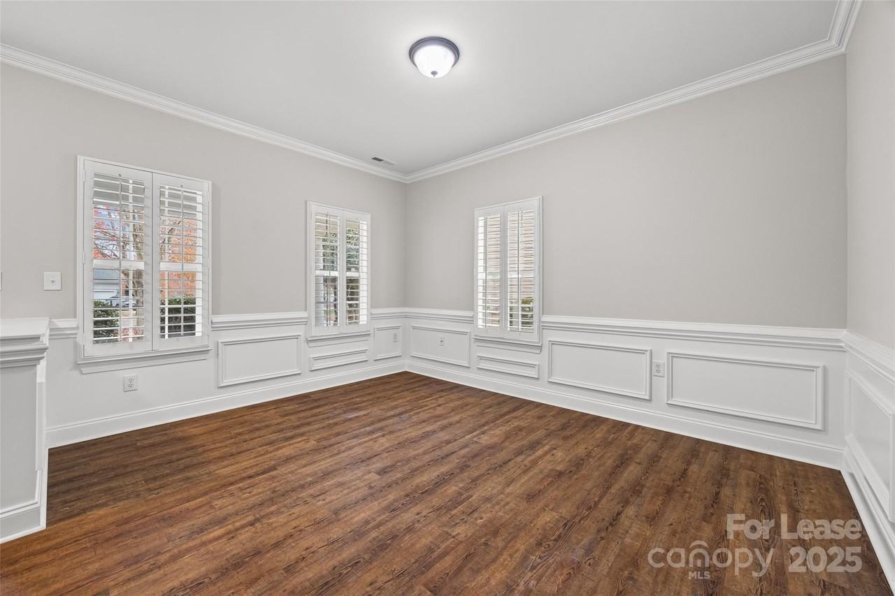 10139 Allison Taylor Ct - Photo 4 of 31