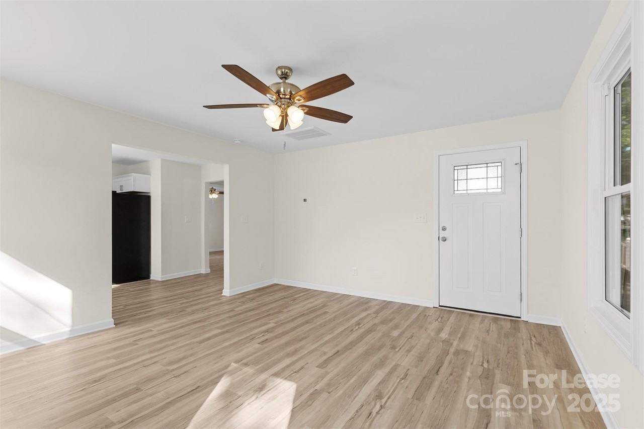 660 Chestnut St - Photo 7 of 31