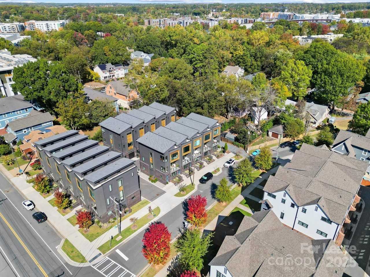 3301 Spencer St - Photo 3 of 48