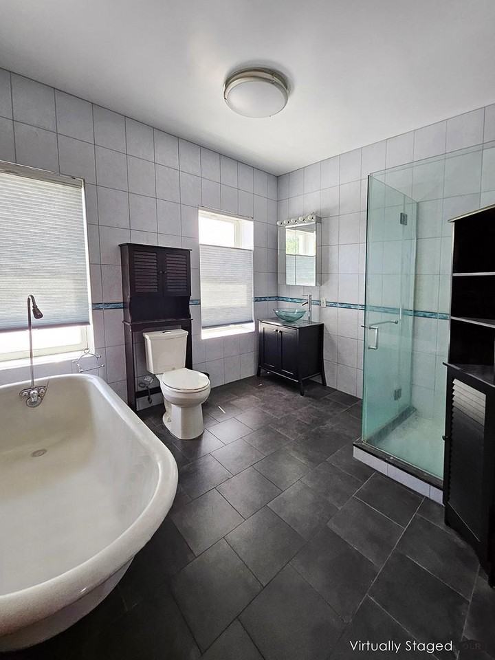 230 26th Street - Photo 4 of 10