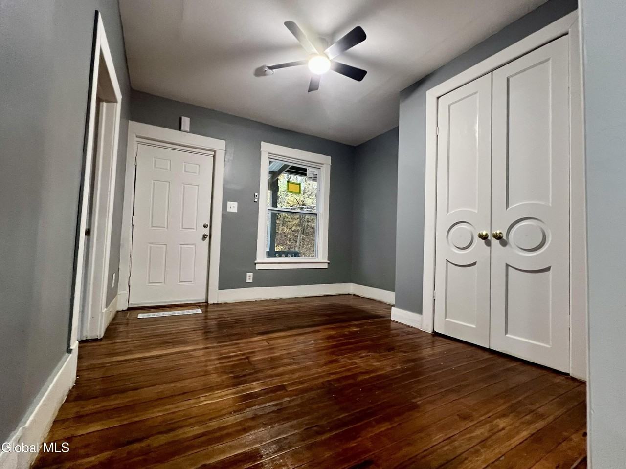 213 Vrooman Ave 1st Fl #1stFL - Photo 4 of 19