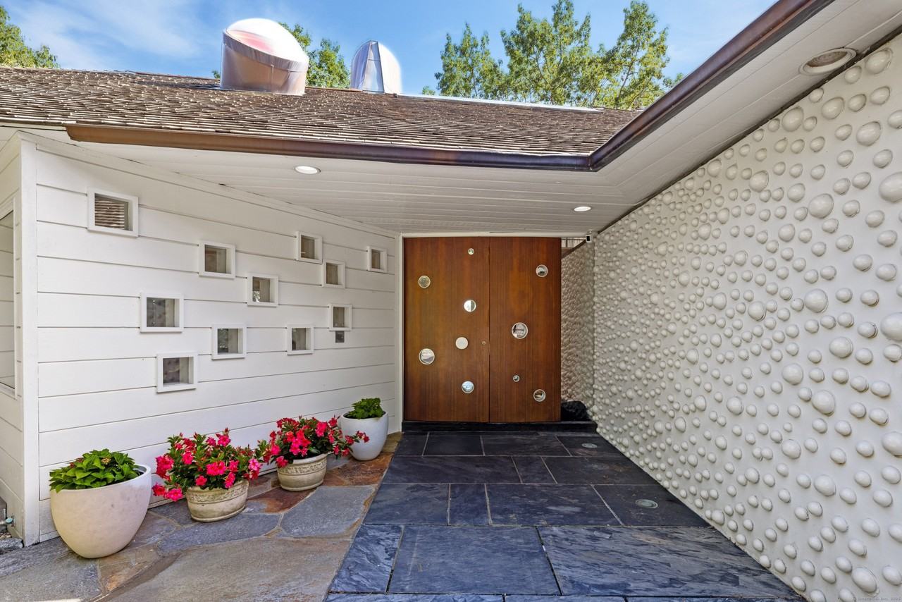 11 Beachside Cmn - Photo 7 of 40