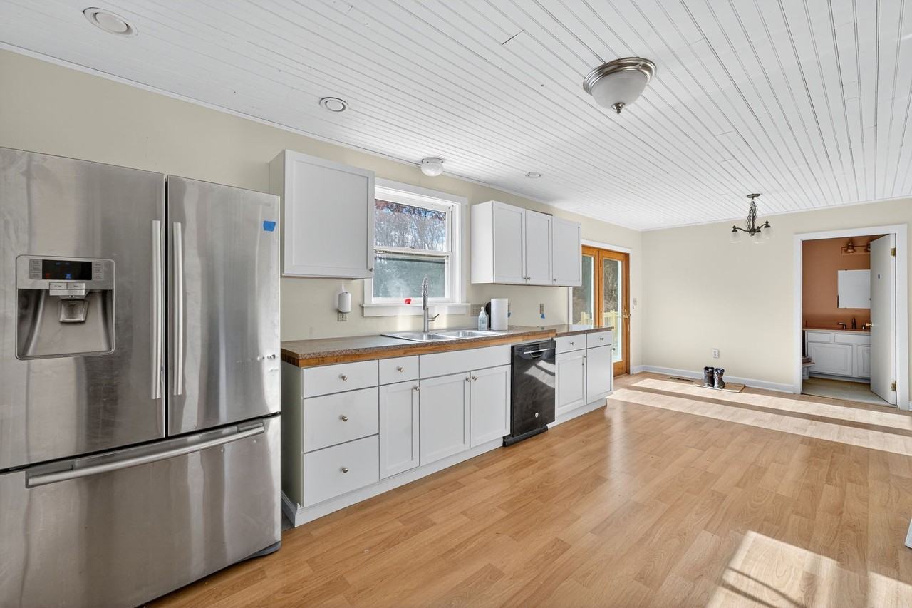 132 Furnace Ave - Photo 3 of 33