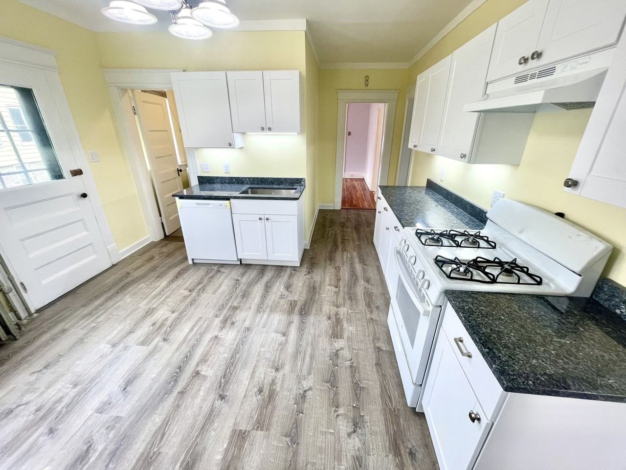 22 Upson Ave - Photo 3 of 10